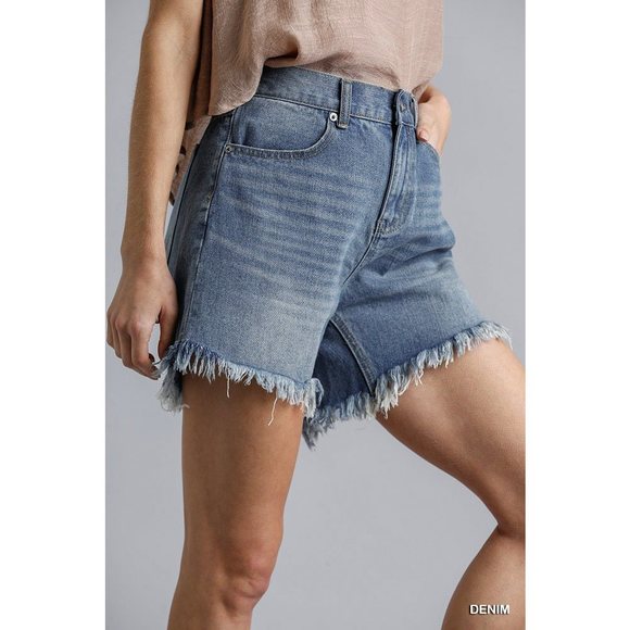 High Rise Denim Shorts With Raw Hem - Picture 3 of 6